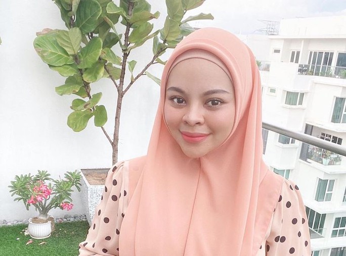 Malaysia: Nữ ca sĩ mắc Covid-19 qua đời 3 ngày sau sinh - Ảnh 4.