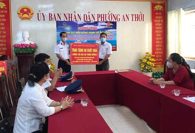 Cảnh sát biển và biên phòng ở Kiên Giang giúp dân nghèo ổn định cuộc sống - Ảnh 3. Cảnh sát biển và biên phòng ở Kiên Giang giúp dân nghèo ổn định cuộc sống - Ảnh 3.