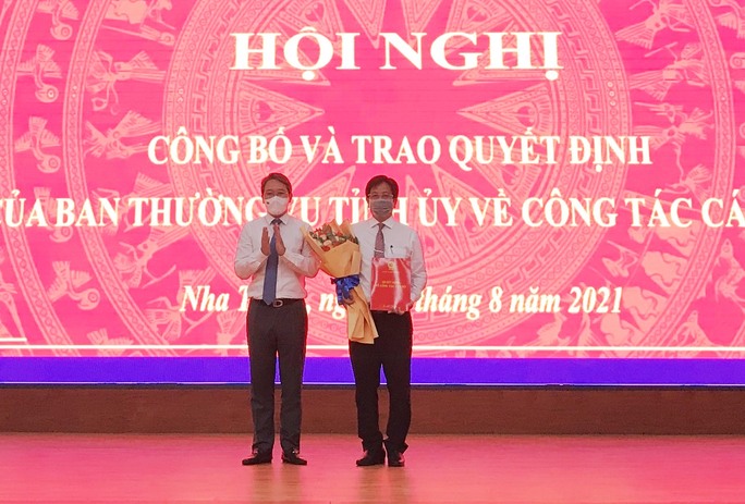 Nha Trang có tân bí thư là Ủy viên dự khuyết Trung ương Đảng - Ảnh 1.