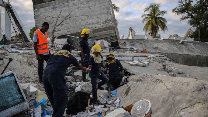 Động đất Haiti: Thương vong tăng vọt lên hơn 7.000 người - Ảnh 4.