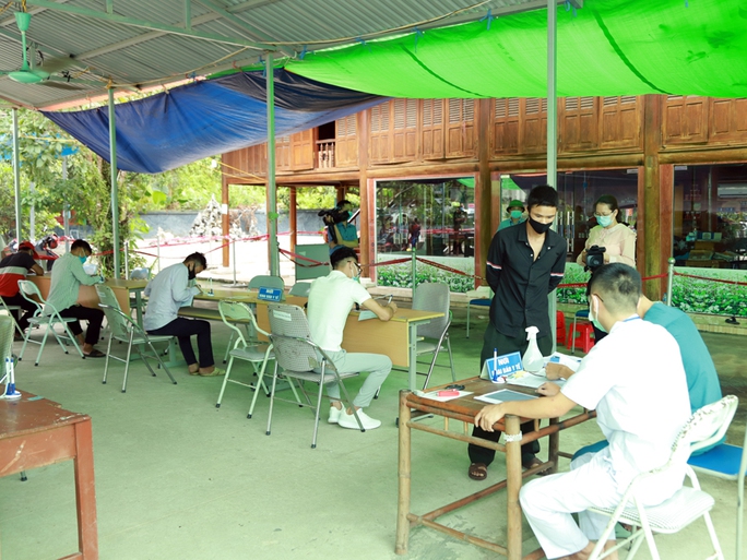 6 người trốn chốt kiểm dịch, 4 người bị phát hiện mắc Covid-19 - Ảnh 1.