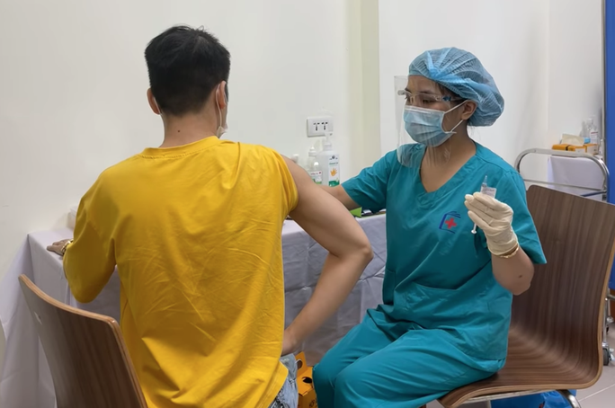 Một số vắc-xin Covid-19 được miễn thử nghiệm lâm sàng - Ảnh 1.