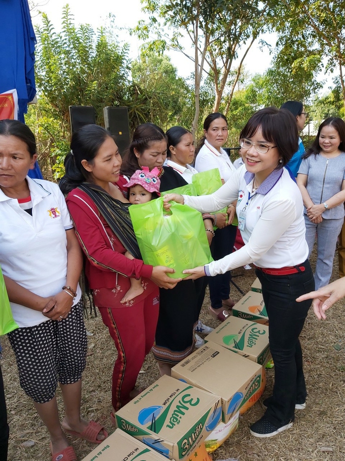 Chung tay sưởi ấm mái nhà thiện nguyện - Ảnh 1.