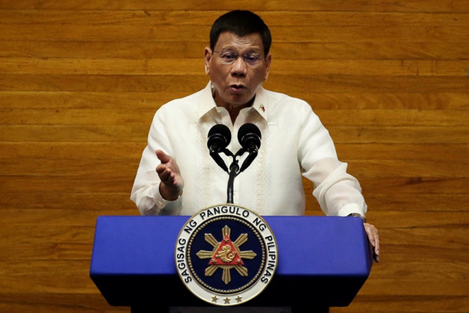 Cha con ông Duterte cùng xuất kích cho cuộc bầu cử tổng thống Philippines - Ảnh 1.