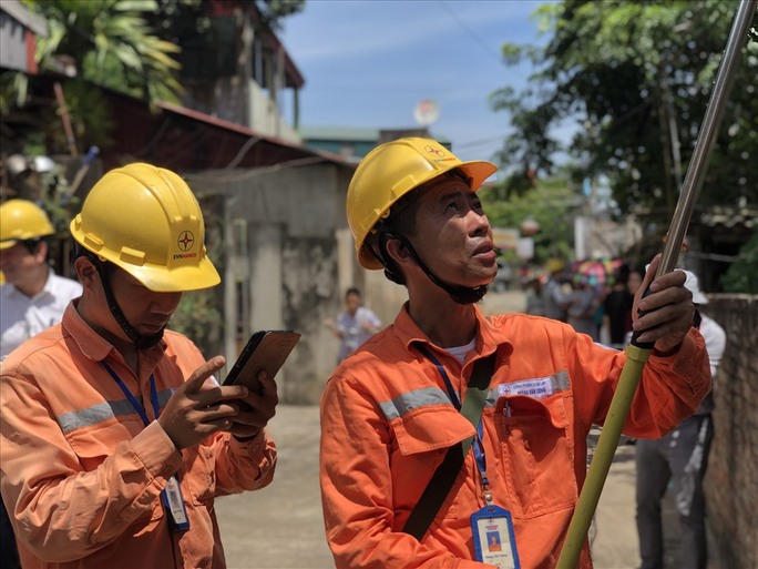 Đối tượng nào ở các địa phương giãn cách xã hội được giảm tiền điện đợt 5? - Ảnh 1.