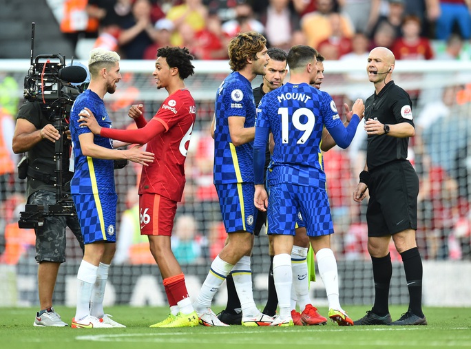 HLV Chelsea chỉ trích trọng tài vì tấm thẻ đỏ của học trò - Ảnh 7.