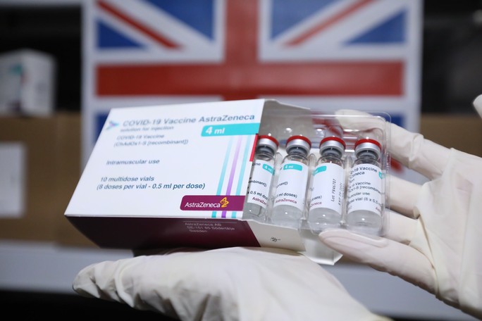 Việt Nam nhận 415.000 liều vắc-xin Covid-19 AstraZeneca do Chính phủ Anh tặng - Ảnh 1.