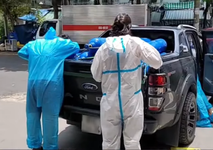 Việt Hương bức xúc về tin đồn đòi tiền khi giao bình oxy - Ảnh 5.