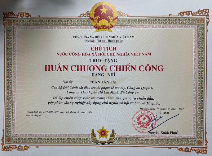 Chủ tịch nước tặng Huân chương Chiến công cho Đại úy Phan Tấn Tài - Ảnh 1.