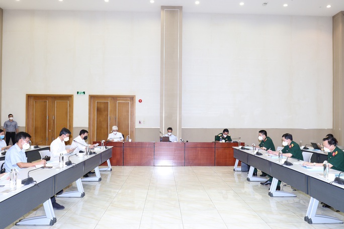 Bình Dương kiến nghị Chính phủ, Bộ Quốc phòng tiếp tục hỗ trợ phòng chống dịch - Ảnh 1.