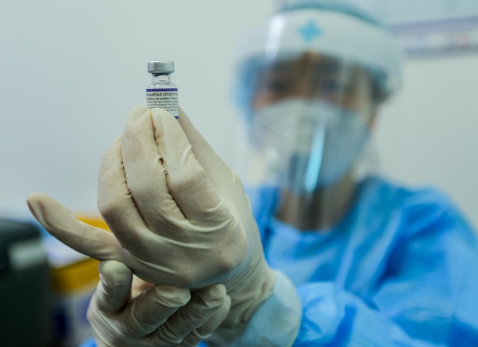 CLIP: Hơn 1.000 thai phụ ở Hà Nội được tiêm vắc-xin Covid-19 - Ảnh 10.