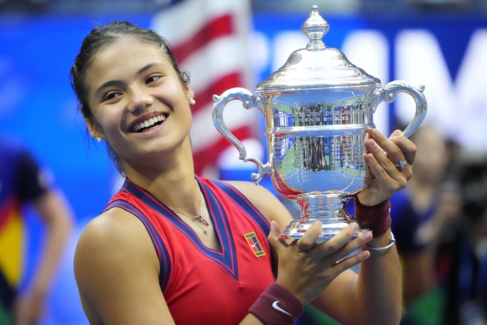 Tay vợt xinh đẹp 18 tuổi tạo kỷ lục hiếm có khi đăng quang US Open 2021 - Ảnh 9.