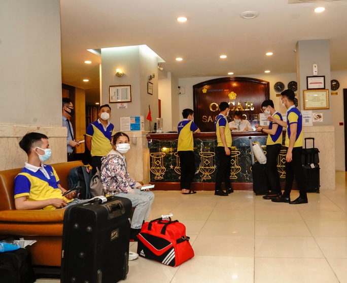 Nhiều khách sạn ở TP HCM đón khách cách ly có trả phí - Ảnh 1.