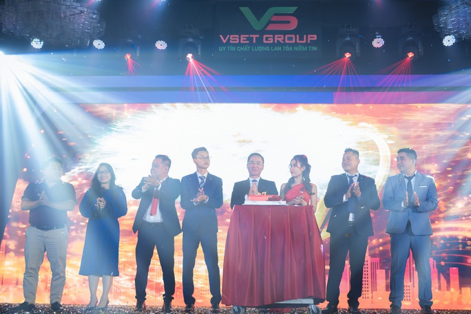 VsetGroup: Nhân sự là yếu tố cốt lõi tạo nên thành công - Ảnh 2. VsetGroup: Nhân sự là yếu tố cốt lõi tạo nên thành công - Ảnh 2.
