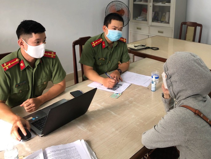 Trưởng nhóm Facebook ăn vặt Đà Nẵng bị phạt vì lưu truyền thông tin sai sự thật - Ảnh 2.