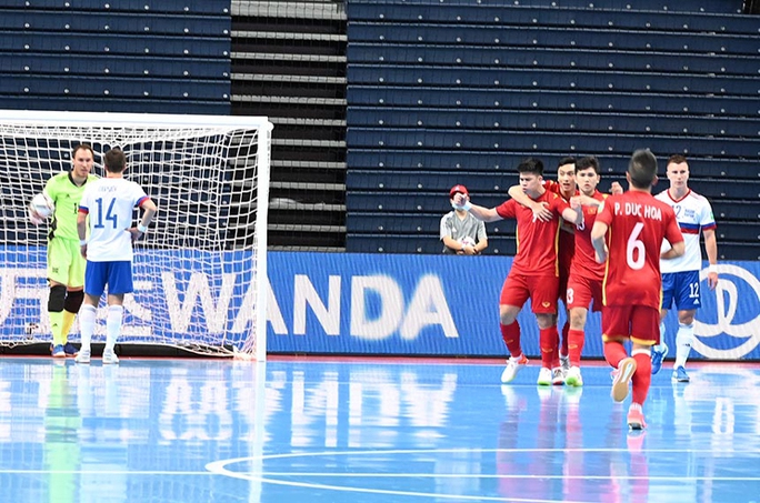 Việt Nam ngẩng cao đầu rời VCK FIFA Futsal World Cup 2021 - Ảnh 4.