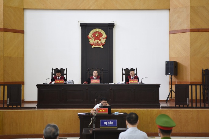 Xử vụ Ethanol Phú Thọ: Vì sao tòa không triệu tập ông Đinh La Thăng và Trịnh Xuân Thanh? - Ảnh 2.