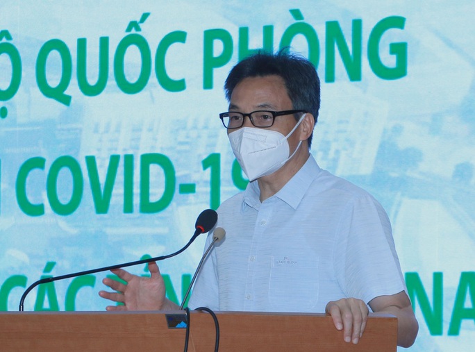 Quân đội tiếp tục hỗ trợ các tỉnh phía Nam đến hết tháng 11: Số bệnh nhân ra viện ở TP HCM tăng mạnh - Ảnh 1.