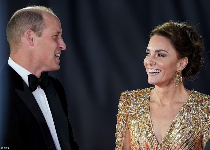 Công nương Kate Middleton lộng lẫy trên thảm đỏ - Ảnh 5.