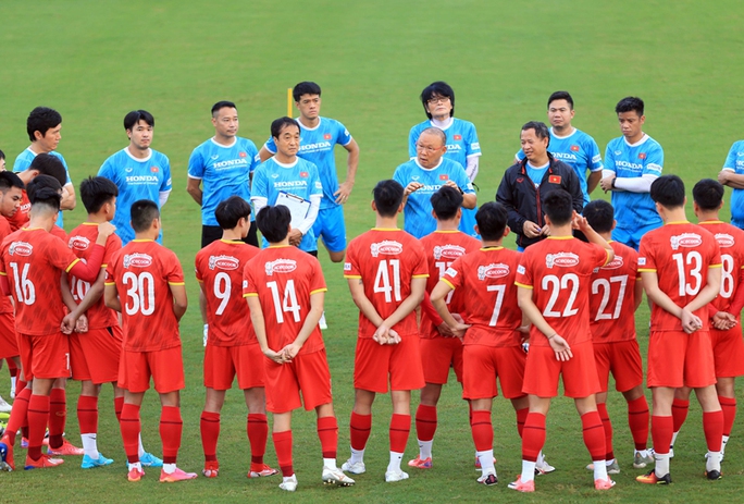 Tuyển Việt Nam loại 6 tuyển thủ, sẵn sàng đối đầu Trung Quốc, Oman - Ảnh 2.