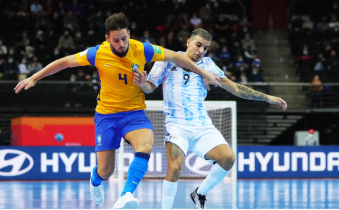 Argentina hạ Brazil, vào chung kết FIFA Futsal World Cup 2021 - Ảnh 1.