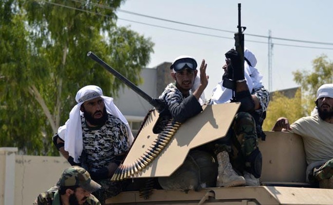 Taliban tuyên bố chiếm Panjshir, nổ súng ăn mừng làm 17 người chết - Ảnh 1.