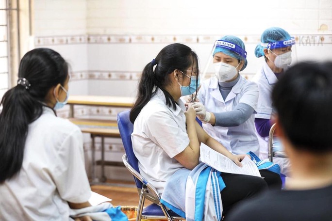 Thủ tướng yêu cầu tiến hành các thủ tục mua vắc-xin Covid-19 cho trẻ 5-11 tuổi - Ảnh 1. Thủ tướng yêu cầu tiến hành các thủ tục mua vắc-xin Covid-19 cho trẻ 5-11 tuổi - Ảnh 1.