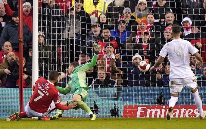 Đá bay Arsenal, Nottingham Forest tạo địa chấn FA Cup - Ảnh 4.