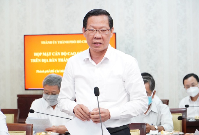 TP HCM thông tin tình hình kinh tế - xã hội đến cán bộ cao cấp nghỉ hưu - Ảnh 2.