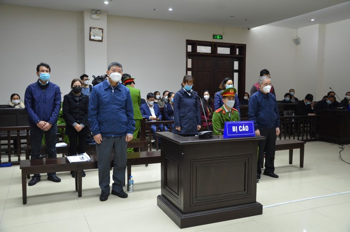 Vụ án tại Bệnh viện Bạch Mai: Ông Nguyễn Quốc Anh bị đề nghị từ 5-6 năm tù - Ảnh 1.