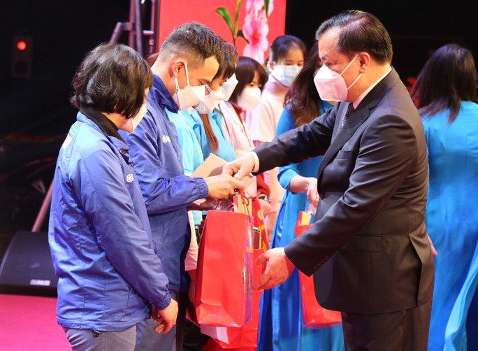 Hà Nội tổ chức Tết sum vầy - Xuân bình an năm 2022 cho công nhân lao động - Ảnh 1.