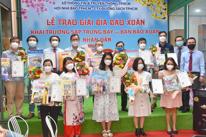 Báo Người Lao Động đoạt giải Nhì bìa báo Xuân Nhâm Dần 2022 - Ảnh 5.