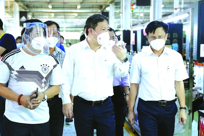 TP HCM - một năm vất vả, nghĩa tình - 5