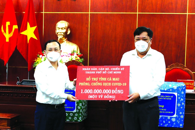 TP HCM - một năm vất vả, nghĩa tình - 8