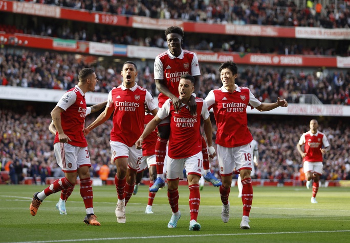 Quật ngã Liverpool, Arsenal tái chiếm ngôi đầu Ngoại hạng Anh - Ảnh 2.