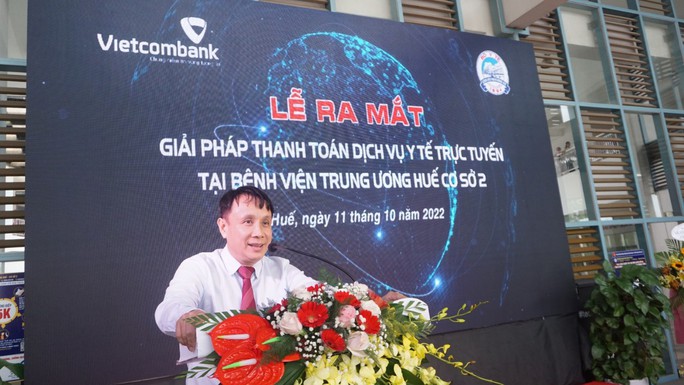 Không có tiền mặt vẫn được khám chữa bệnh tại Bệnh viện Trung ương Huế - Ảnh 2.