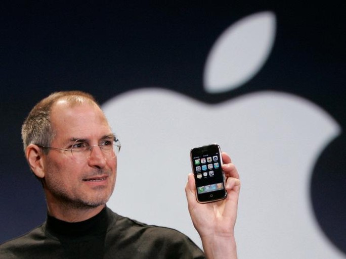 “Choáng” với giá bán chiếc iPhone đời đầu năm 2007 - Ảnh 1.