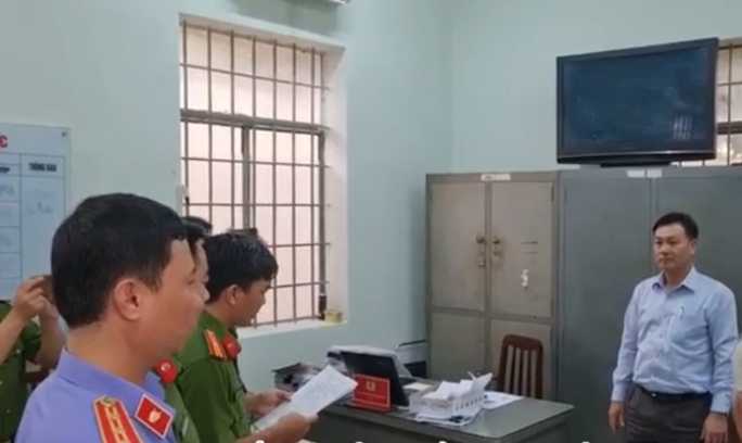 Bắt Tổng giám đốc Công ty cổ phần Tín Nghĩa - Ảnh 1. Bắt Tổng giám đốc Công ty cổ phần Tín Nghĩa - Ảnh 1.