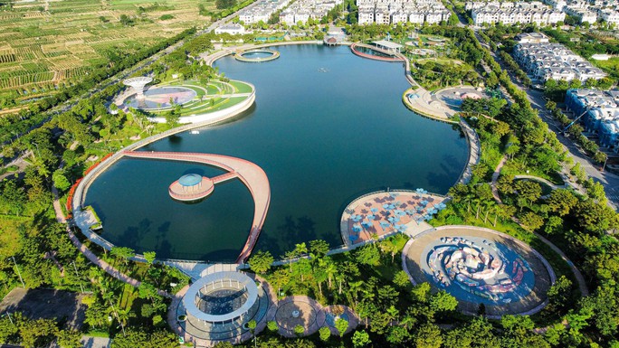 Cận cảnh công viên trăm tỉ xây sai quy hoạch ở Hà Nội - Ảnh 1.