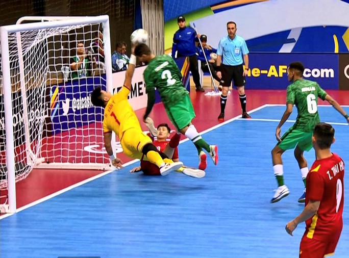 Futsal châu Á 2022: Dấu ấn Hồ Văn Ý - Ảnh 1.