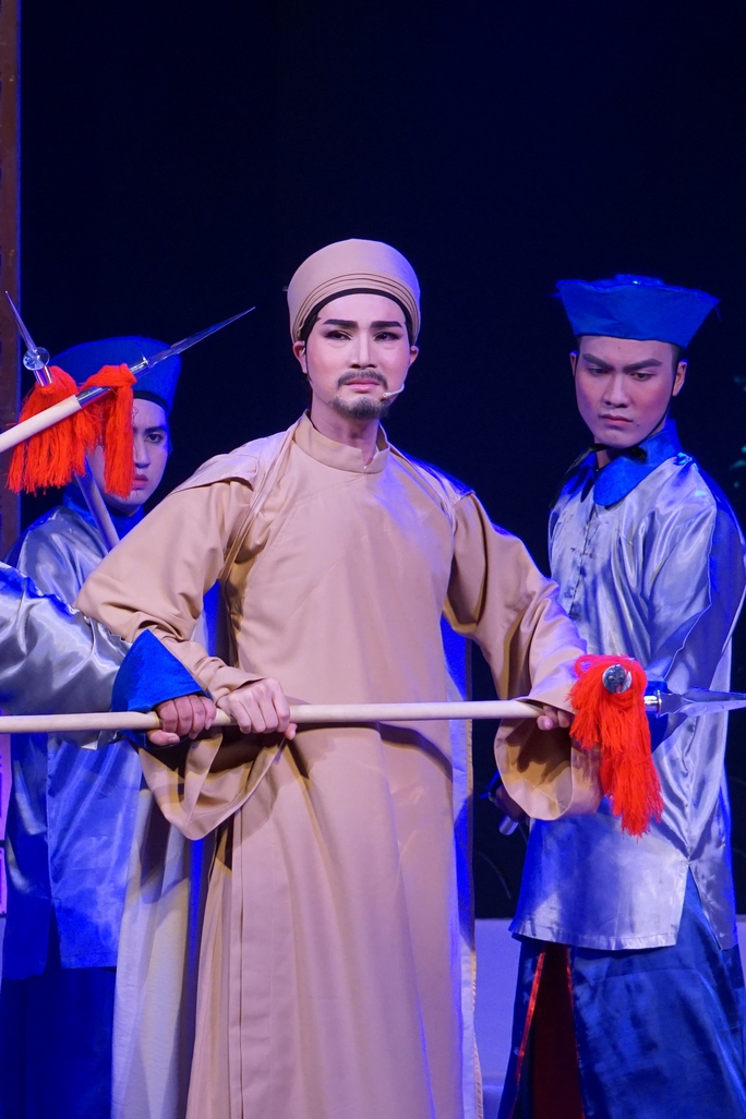 Lê Trung Thảo, Minh Trường, Hà Như tạo bất ngờ trong đêm thi cuối Trần Hữu Trang - Ảnh 2.