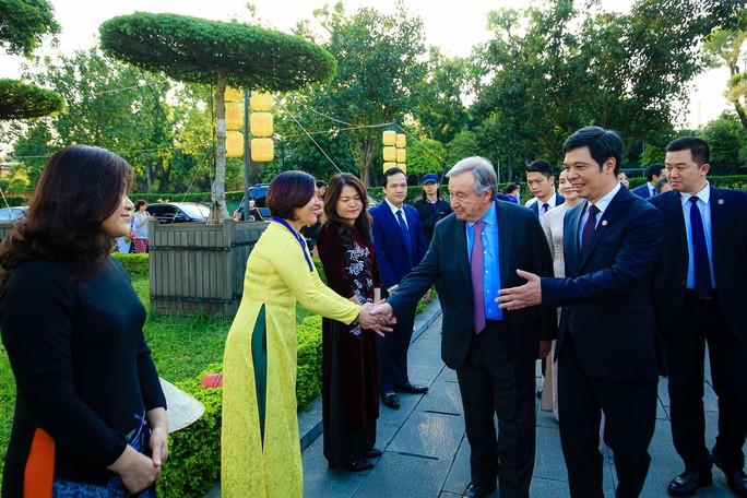 Tổng Thư ký Liên Hiệp Quốc thăm Văn Miếu - Quốc Tử giám, Hoàng thành Thăng Long - Ảnh 10.