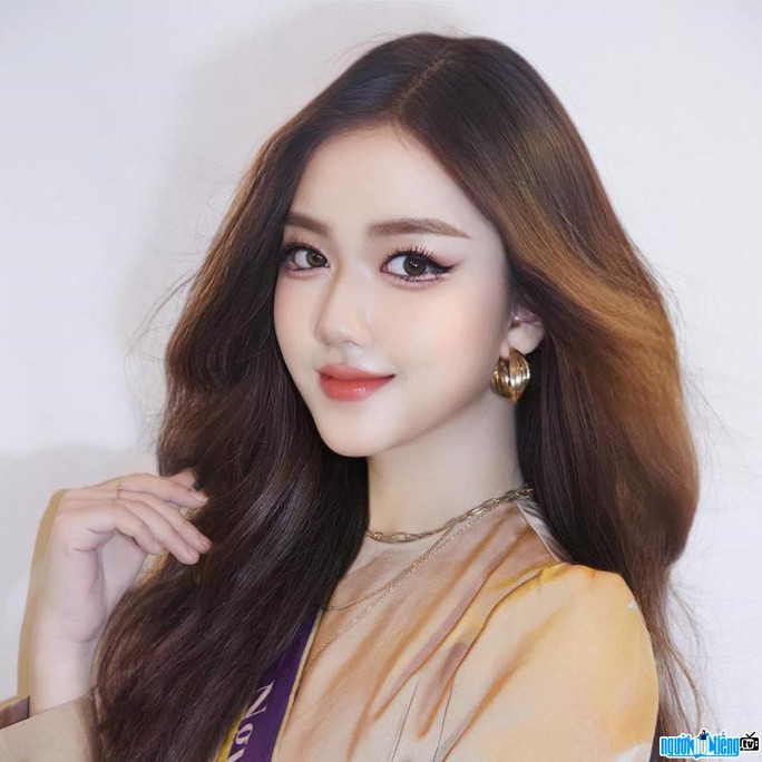 Vẻ đẹp siêu thực của nữ sinh 17 tuổi dự thi Miss Teen Universe 2022 - Ảnh 3.