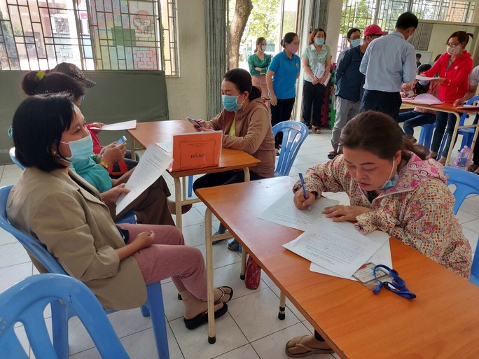 Trao quyền khởi kiện doanh nghiệp nợ BHXH cho Công đoàn cấp trên - Ảnh 1.