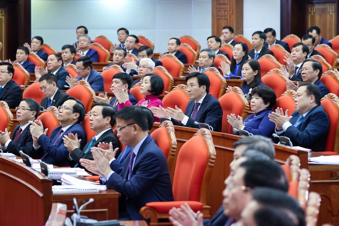 Thường trực Ban Bí thư Võ Văn Thưởng điều hành thảo luận tại Hội nghị Trung ương 6 - Ảnh 1. Thường trực Ban Bí thư Võ Văn Thưởng điều hành thảo luận tại Hội nghị Trung ương 6 - Ảnh 1.
