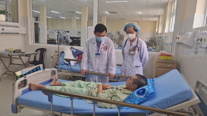 Lâm Đồng: Cứu sống bệnh nhân nguy kịch do tai nạn giao thông bằng phương pháp đặt ECMO - Ảnh 1.