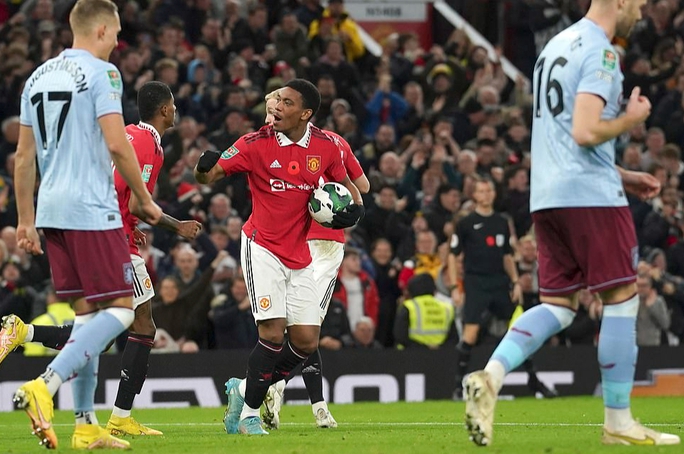 Bại binh phục hận, Man United hạ Aston Villa vào vòng 4 League Cup - Ảnh 3.