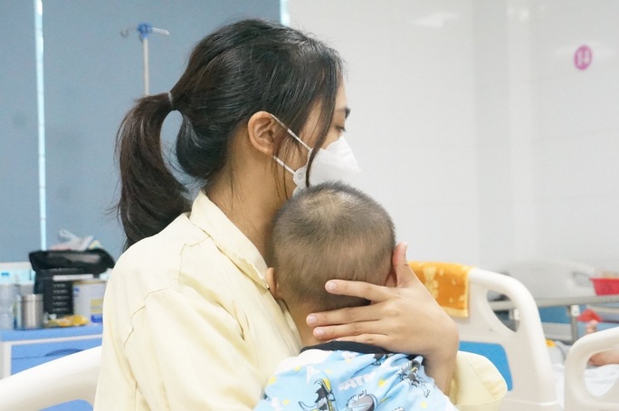 Sốt xuất huyết vượt ngưỡng cảnh báo, làm gì để không mắc bệnh? - Ảnh 2.