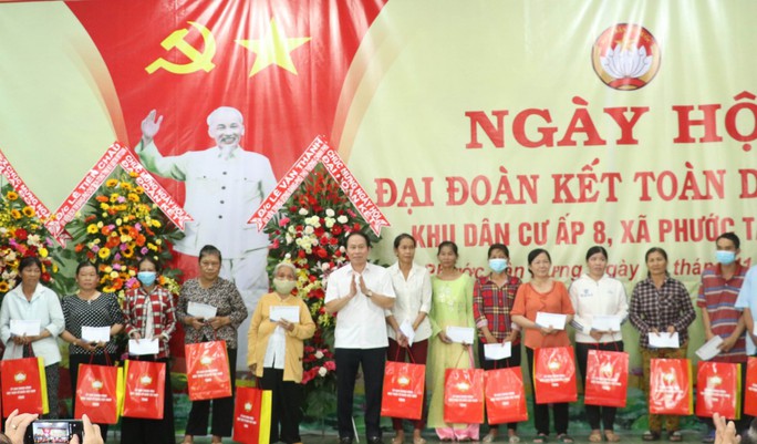 Phó Thủ tướng Lê Văn Thành dự ngày hội đại đoàn kết toàn dân tộc tại Long An - Ảnh 2.
