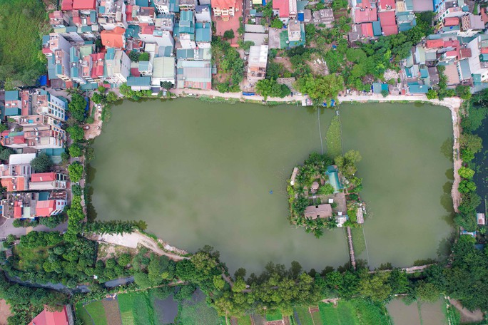Cận cảnh những hồ nước ở Hà Nội nguy cơ bị “khai tử” để làm nhà, làm đường - Ảnh 7.